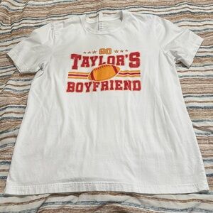 Soft Travis Kelce / Taylor Swift / Chiefs shirt